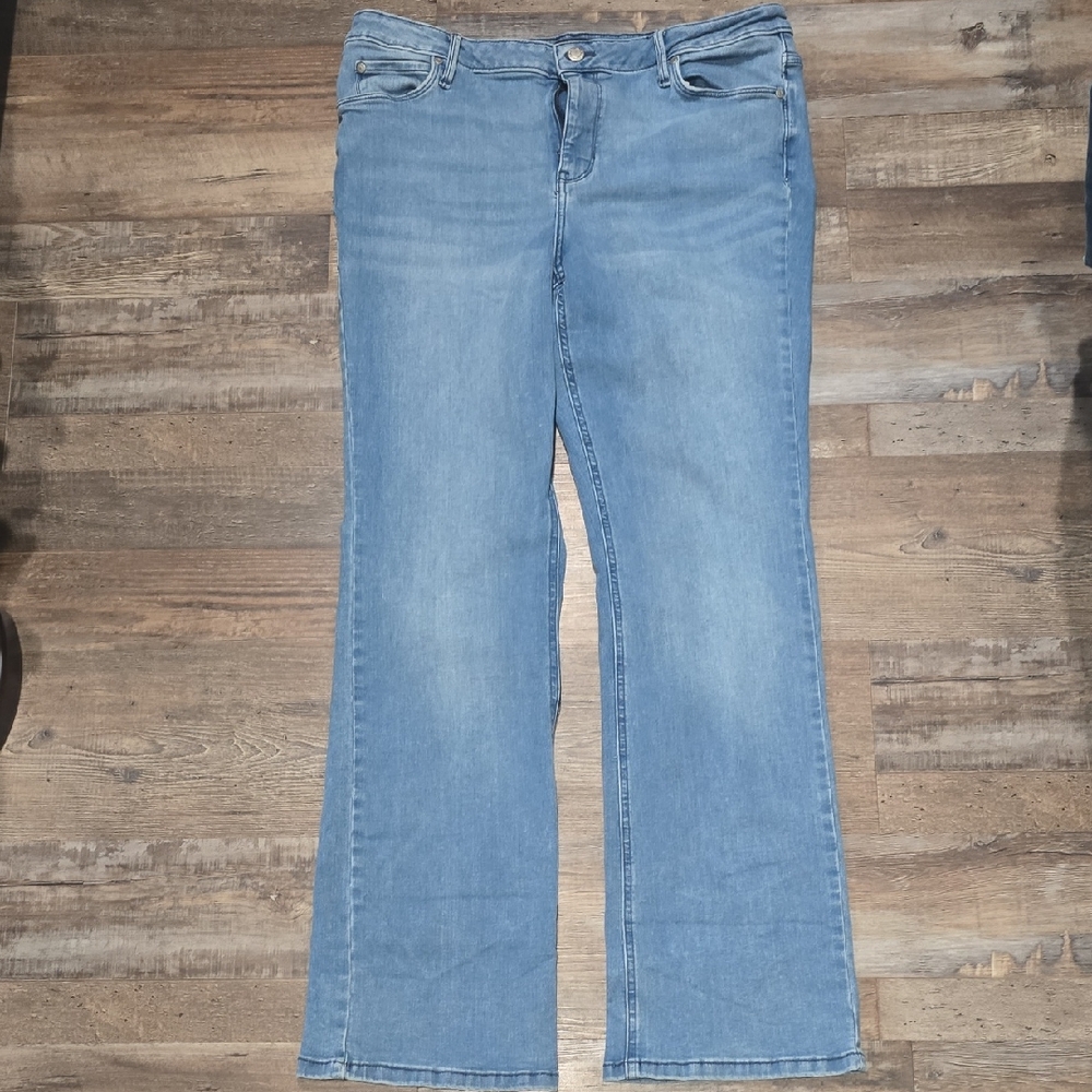 Vera Wang Light Blue Flare Jeans